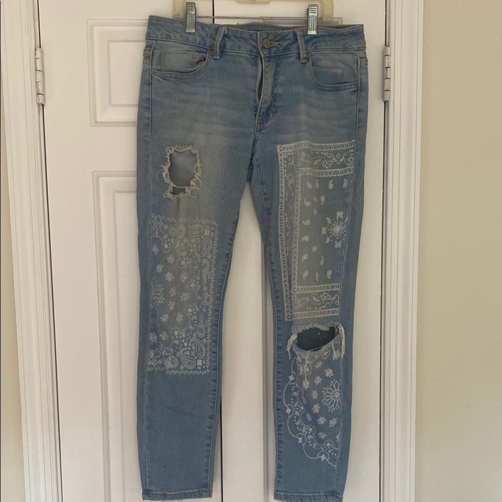 Trendy Light Blue Distressed Women's Skinny Jeans